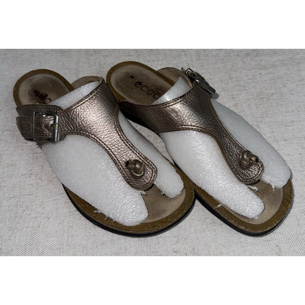 Ecco Sandals Women's 38 Sz 7 Flip‎ Flop Thong Metallic Leather Footbed Shoes